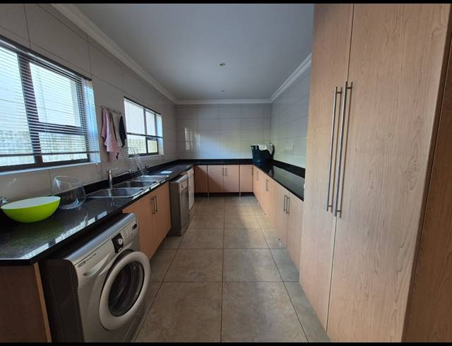 4 BEDROOM HOUSE FOR SALE IN VAALVIEW